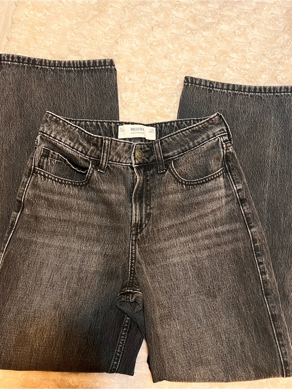 Hollister Women's Washed Black High-Rise Baggy Jeans